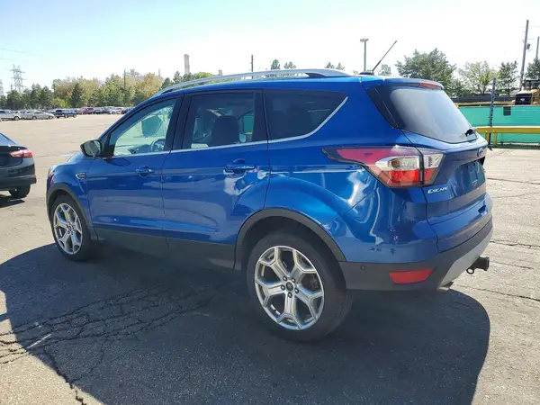 1FMCU9J95HUB43612 — 2017 Ford Escape, фото 2 с аукциона Copart 06.10.2026, Мелкие вмятины и царапины