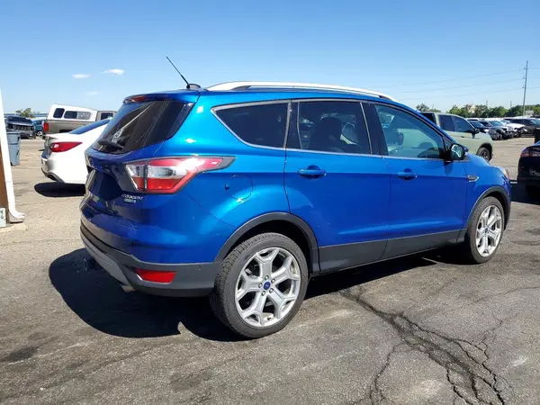 1FMCU9J95HUB43612 — 2017 Ford Escape, фото 3 с аукциона Copart 06.10.2026, Мелкие вмятины и царапины
