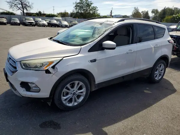 1FMCU0GD2HUD66424 — 2017 Ford Escape, Крыша (Top/Roof), фото до ремонта