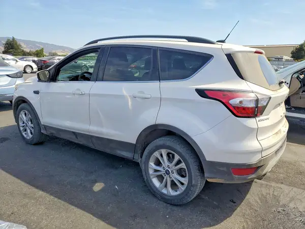 1FMCU0GD2HUD66424 — 2017 Ford Escape, фото 2 с аукциона Copart, Крыша