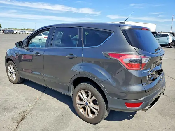 1FMCU9G95HUB08382 — 2017 Ford Escape, фото 2 с аукциона Copart 06.10.2026, Задняя часть