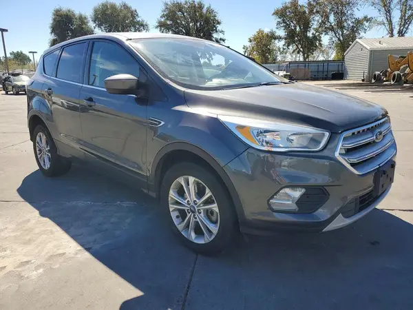 1FMCU9G95HUB08382 — 2017 Ford Escape, фото 4 с аукциона Copart 06.10.2026, Задняя часть