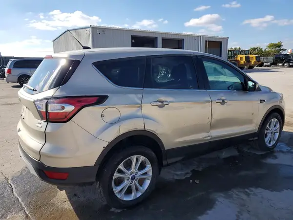 1FMCU0GD8HUC78963 — 2017 Ford Escape, фото 3 с аукциона Copart, Боковая часть