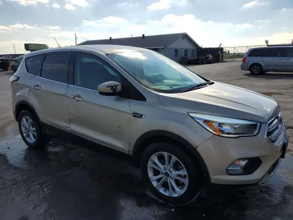 1FMCU0GD8HUC78963 — 2017 Ford Escape, фото 4 с аукциона Copart, Боковая часть