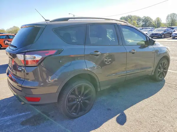 1FMCU0JD3HUE32570 — 2017 Ford Escape, фото 3 с аукциона Copart 08.10.2026, Передняя часть