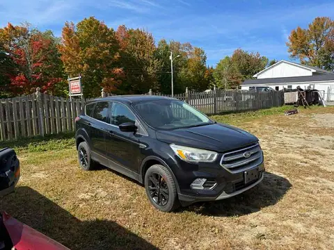 1FMCU9GD2HUA33113 — 2017 Ford Escape, Мелкие вмятины и царапины (Minor Dent/Scratches), фото до ремонта