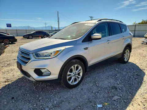 1FMCU9GD3HUB45547 — 2017 Ford Escape, Мелкие вмятины и царапины (Minor Dent/Scratches), фото до ремонта