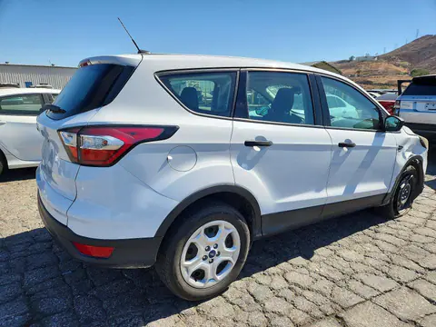 2018 Ford Escape VIN 1FMCU0F7XJUA36516 фото 3