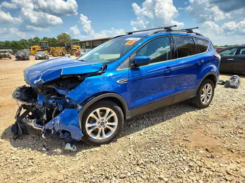 1FMCU0GD2JUB81893 — 2018 Ford Escape, Передняя часть, фото до ремонта