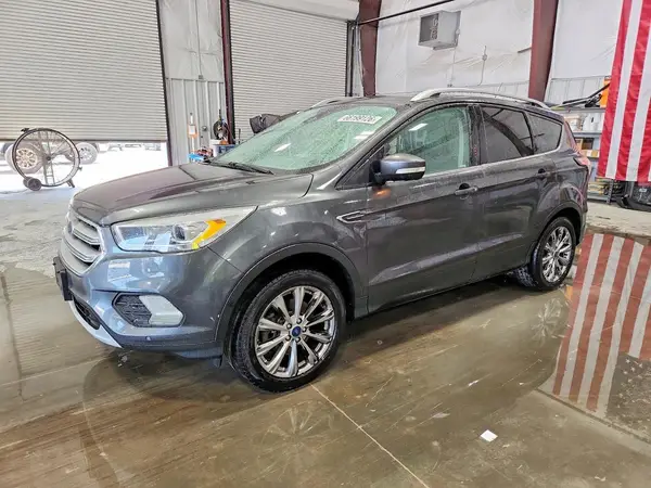 1FMCU9J99JUD50574 Ford Escape 2018 — повреждение Боковая часть, фото до ремонта