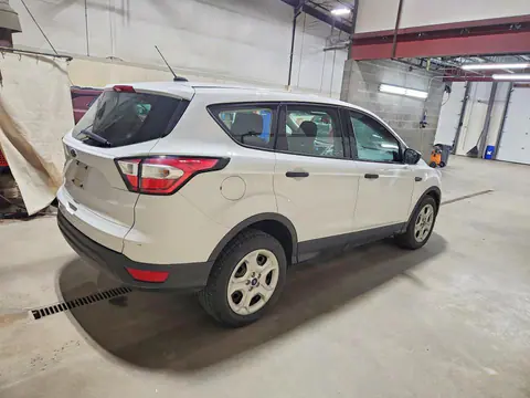 2018 Ford Escape VIN 1FMCU0F70JU855966 фото 3