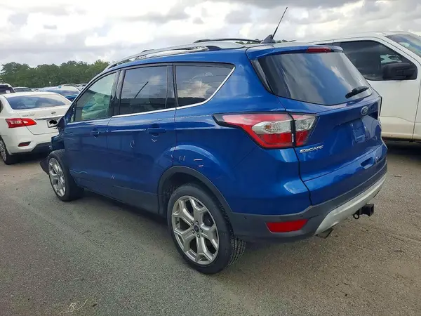 1FMCU0J95JUD00833 — 2018 Ford Escape, фото 2 с аукциона Copart, Передняя часть