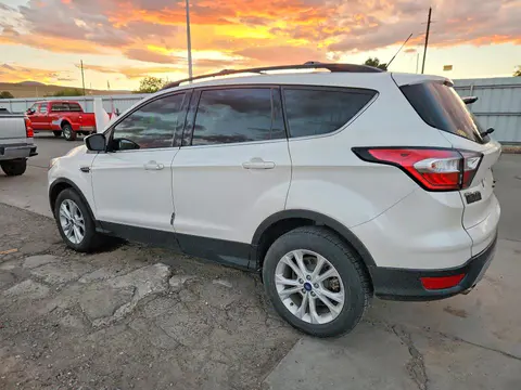 2018 Ford Escape VIN 1FMCU9HD3JUB73286 фото 2