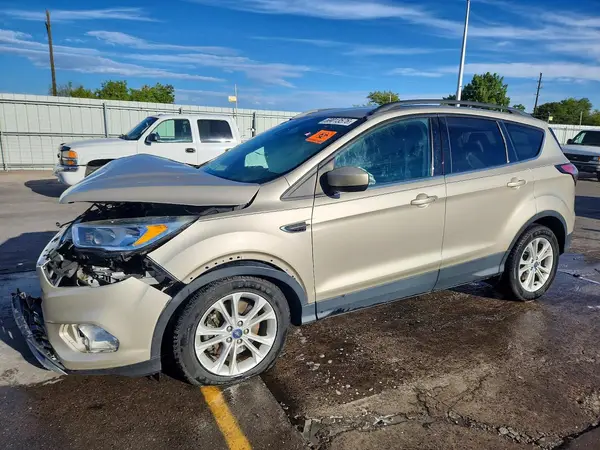 1FMCU9GD2JUC49954 — 2018 Ford Escape, Передняя часть (Front End), фото до ремонта