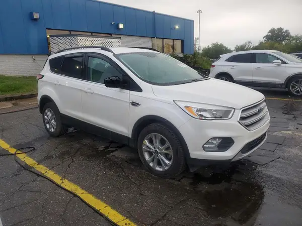 1FMCU0GD3JUC31653 — 2018 Ford Escape, фото 4 с аукциона Copart 09.10.2026, Боковая часть