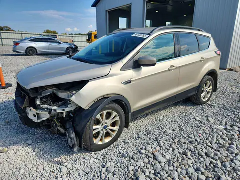1FMCU9GD3JUB07077 — 2018 Ford Escape, Передняя часть (Front End), фото до ремонта