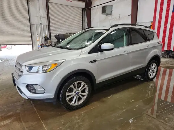 1FMCU9GD6JUB29638 — 2018 Ford Escape, Задняя часть (Rear End), фото до ремонта