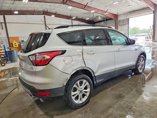 1FMCU9GD6JUB29638 — 2018 Ford Escape, фото 3 с аукциона Copart, Задняя часть