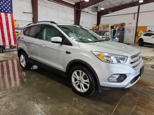 1FMCU9GD6JUB29638 — 2018 Ford Escape, фото 4 с аукциона Copart, Задняя часть
