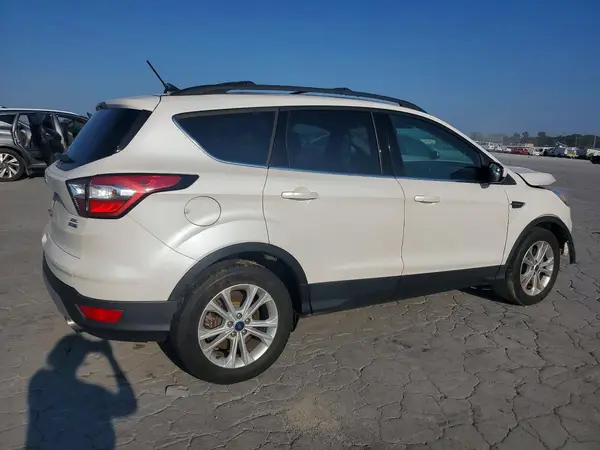 1FMCU9HD3JUB20278 — 2018 Ford Escape, фото 3 с аукциона Copart 12.10.2026, Передняя часть