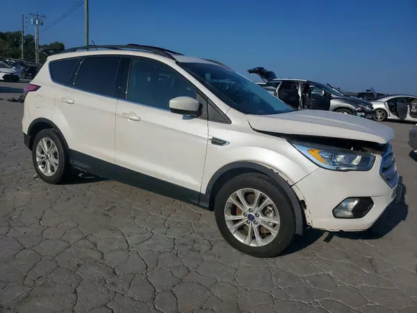 1FMCU9HD3JUB20278 — 2018 Ford Escape, фото 4 с аукциона Copart 12.10.2026, Передняя часть