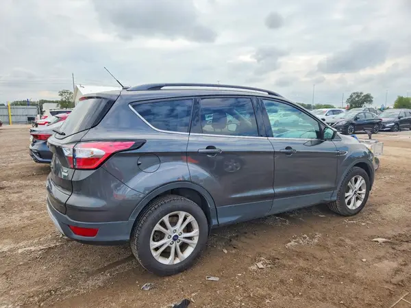 1FMCU0GD5JUD07275 — 2018 Ford Escape, фото 3 с аукциона Copart, Передняя часть
