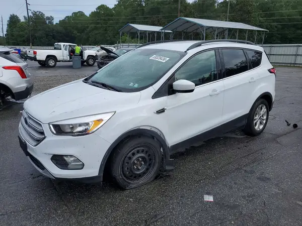 1FMCU9GD7JUC00829 — 2018 Ford Escape, Передняя часть (Front End), фото до ремонта