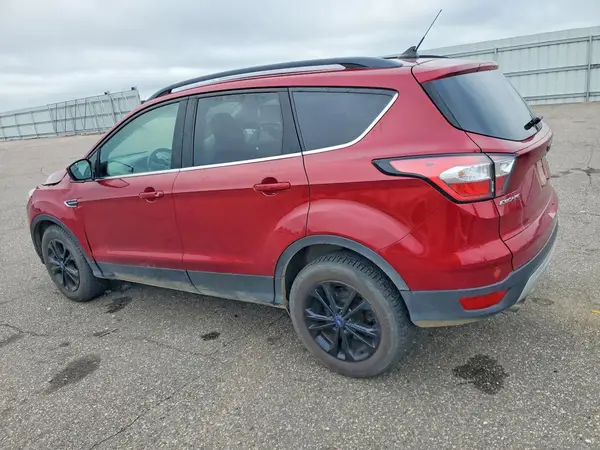 1FMCU9HD4JUB87584 — 2018 Ford Escape, фото 2 с аукциона Copart, Передняя часть