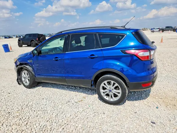 1FMCU0GD6JUC09095 — 2018 Ford Escape, фото 2 с аукциона Copart 08.10.2026, Передняя часть