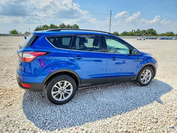 1FMCU0GD6JUC09095 — 2018 Ford Escape, фото 3 с аукциона Copart 08.10.2026, Передняя часть