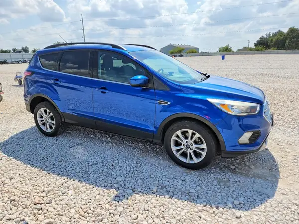 1FMCU0GD6JUC09095 — 2018 Ford Escape, фото 4 с аукциона Copart 08.10.2026, Передняя часть