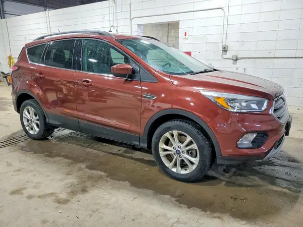 1FMCU9GD4JUA50243 — 2018 Ford Escape, фото 4 с аукциона Copart 15.10.2026, Передняя часть