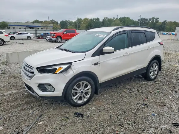 1FMCU0GD1JUB08644 — 2018 Ford Escape, Передняя часть (Front End), фото до ремонта
