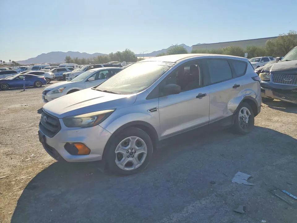 2018 Ford Escape VIN 1FMCU0F71JUA31494 фото 1