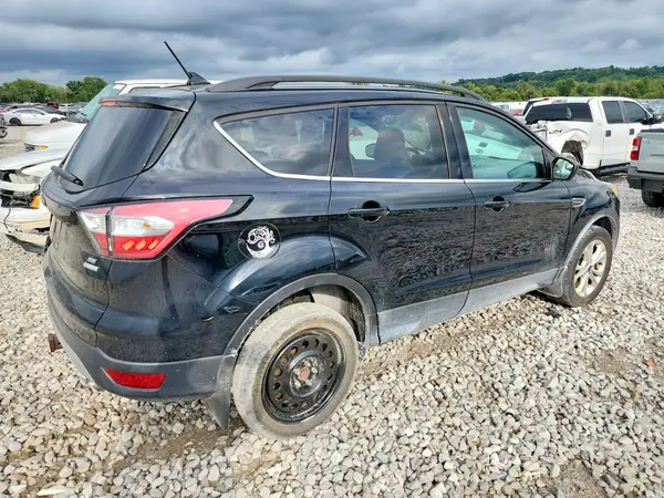 1FMCU0GD9JUA95092 — 2018 Ford Escape, фото 3 с аукциона Copart, Мелкие вмятины и царапины