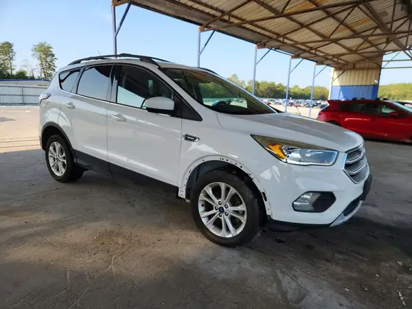 1FMCU0GD6JUD38938 — 2018 Ford Escape, фото 4 с аукциона Copart 08.10.2026, Мелкие вмятины и царапины
