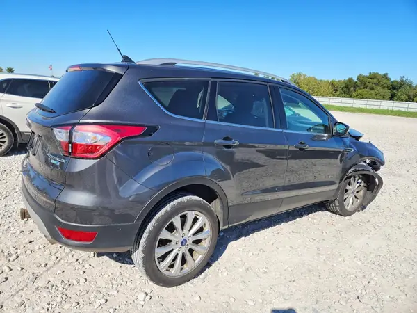 1FMCU9J90JUC33644 — 2018 Ford Escape, фото 3 с аукциона Copart, Передняя часть