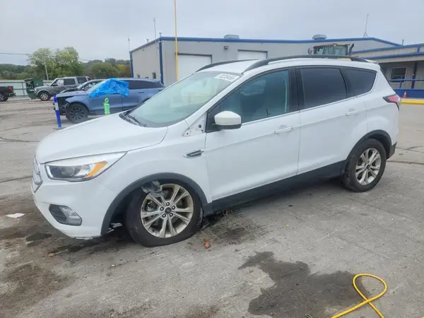 1FMCU9GD1JUC91032 — 2018 Ford Escape, Мелкие вмятины и царапины (Minor Dent/Scratches), фото до ремонта