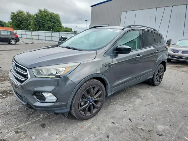 1FMCU0GD5JUA96126 — 2018 Ford Escape, Мелкие вмятины и царапины (Minor Dent/Scratches), фото до ремонта