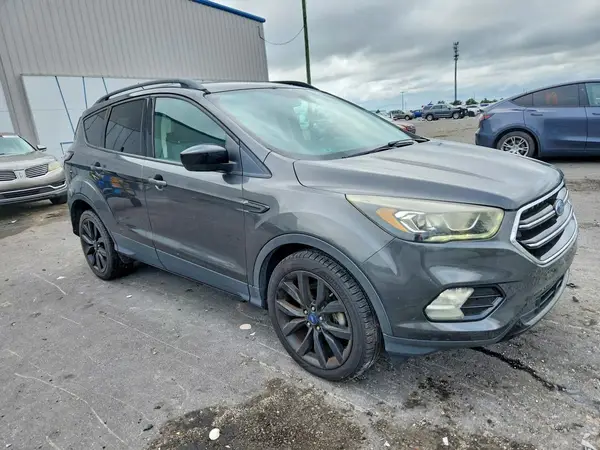 1FMCU0GD5JUA96126 — 2018 Ford Escape, фото 4 с аукциона Copart, Мелкие вмятины и царапины