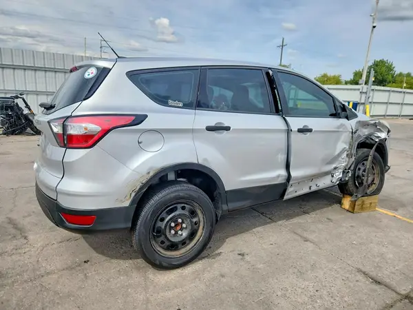 1FMCU0F77JUB11995 — 2018 Ford Escape, фото 3 с аукциона Copart, Передняя часть