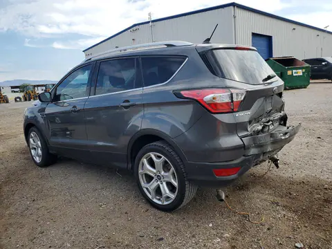 2018 Ford Escape VIN 1FMCU9J93JUA72352 фото 2