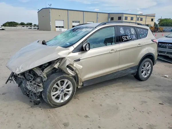 1FMCU0GD1JUA02128 — 2018 Ford Escape, Передняя часть (Front End), фото до ремонта