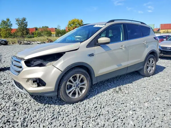 1FMCU0HD6JUA52361 — 2018 Ford Escape, Передняя часть (Front End), фото до ремонта