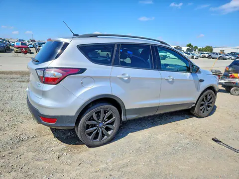 2018 Ford Escape VIN 1FMCU0GD3JUB13926 фото 3