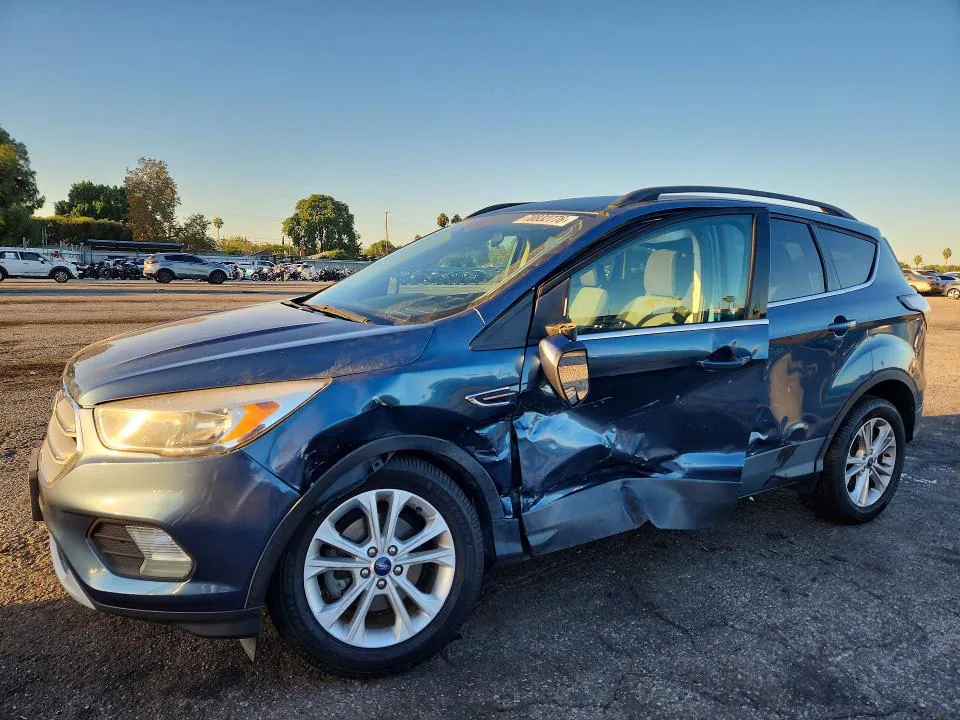 2018 Ford Escape VIN 1FMCU0GD3JUA43800 фото 1