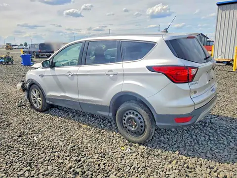 2019 Ford Escape VIN 1FMCU9GD8KUB82018 фото 2