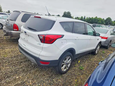 2019 Ford Escape VIN 1FMCU9GD9KUA06529 фото 3