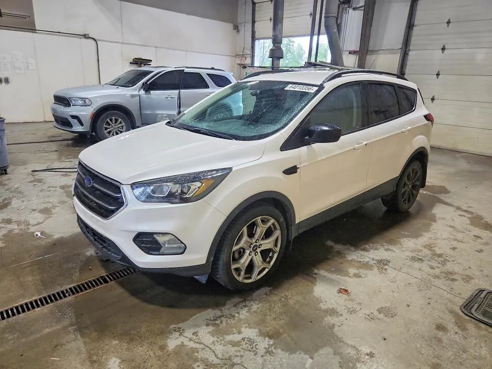 2019 Ford Escape VIN 1FMCU9GDXKUB15291 фото 1