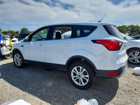 2019 Ford Escape VIN 1FMCU0GD0KUA20671 фото 2